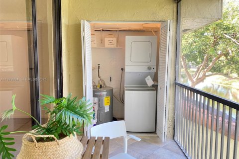 Copropriété à louer à Coconut Creek, Floride: 1 chambre, 66.7 m2 № 1976897 - photo 12