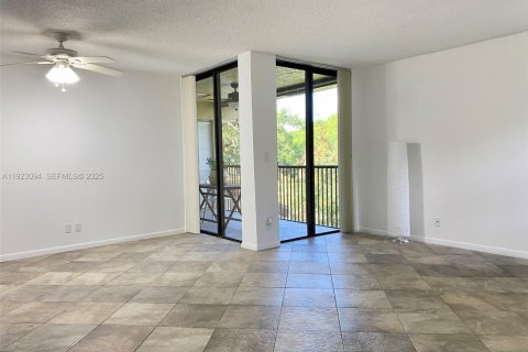 Copropriété à louer à Coconut Creek, Floride: 1 chambre, 66.7 m2 № 1976897 - photo 5