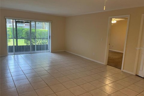 Copropriété à louer à Winter Springs, Floride: 2 chambres, 105.17 m2 № 2433227 - photo 6