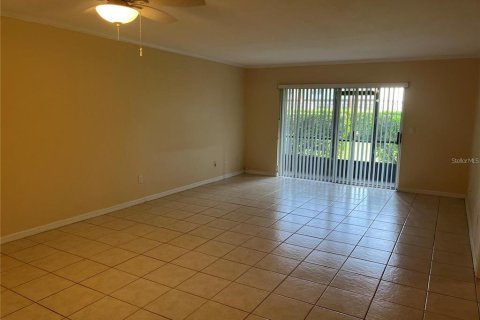 Copropriété à louer à Winter Springs, Floride: 2 chambres, 105.17 m2 № 2433227 - photo 5