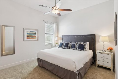 House in Four Corners, Florida 7 bedrooms, 365.85 sq.m. № 2108146 - photo 29