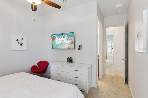 House in Four Corners, Florida 7 bedrooms, 365.85 sq.m. № 2108146 - photo 25