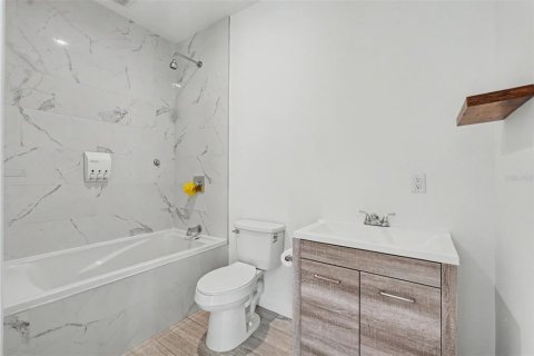 Купить виллу или дом в Сент-Питерсберг, Флорида 7 комнат, 240.8м2, № 2234643 - фото 17