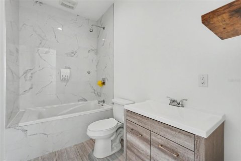 Купить виллу или дом в Сент-Питерсберг, Флорида 7 комнат, 240.8м2, № 2234643 - фото 16