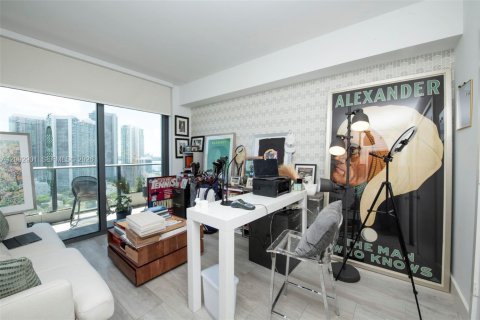 Condominio en venta en Miami, Florida, 2 dormitorios, 100.43 m2 № 2066440 - foto 16