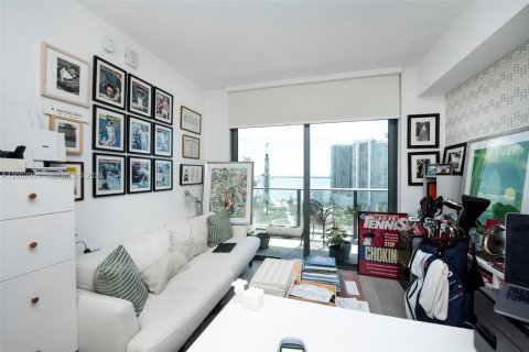 Condominio en venta en Miami, Florida, 2 dormitorios, 100.43 m2 № 2066440 - foto 17