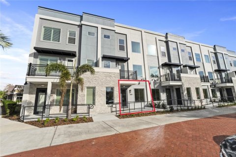 Commercial property in Oviedo, Florida № 1838954 - photo 3