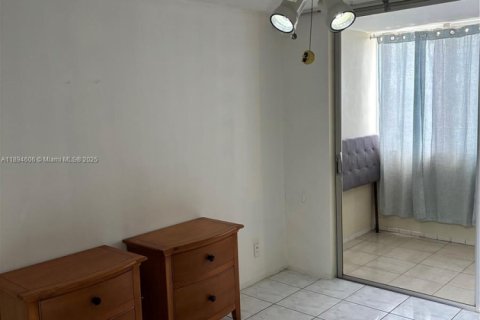 Снять в аренду кондоминиум в Халландейл-Бич, Флорида 1 спальня, 72м2, № 1947170 - фото 6