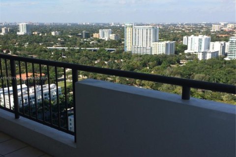 Condo in Miami, Florida, 1 bedroom  № 1888752 - photo 14