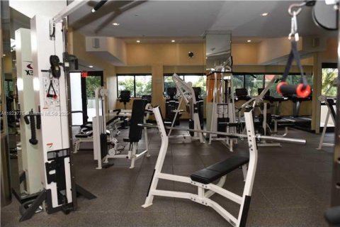 Condo in Miami, Florida, 1 bedroom  № 1888752 - photo 5