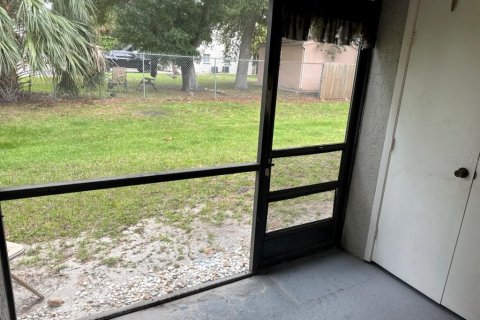 Condo in Largo, Florida, 1 bedroom  № 1791303 - photo 9