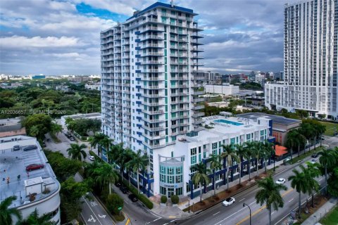Propiedad comercial en Miami, Florida № 2085004