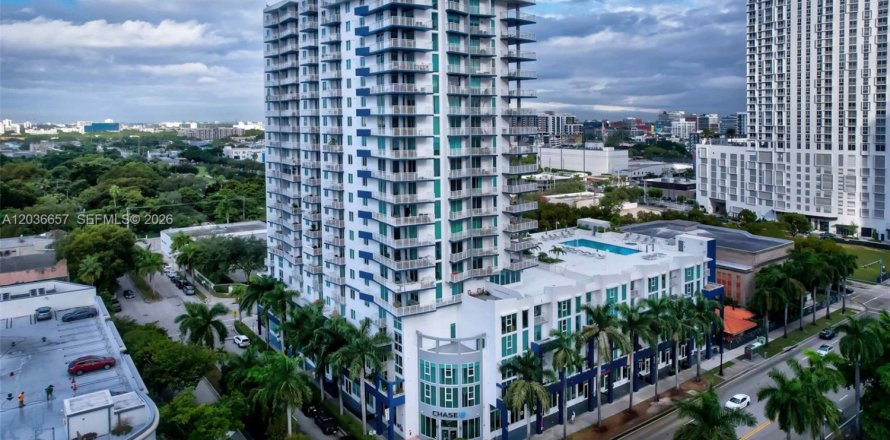 Propiedad comercial en Miami, Florida № 2085004