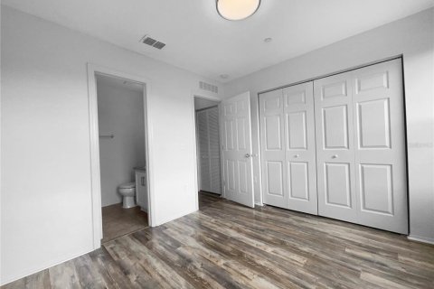 Condo in Lakewood Ranch, Florida, 2 bedrooms  № 1885236 - photo 7