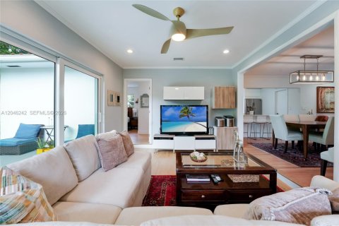Villa ou maison à louer à Coral Gables, Floride: 3 chambres, 158.31 m2 № 2244758 - photo 21