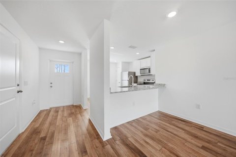 Casa en venta en Port Charlotte, Florida, 3 dormitorios, 120.03 m2 № 2132981 - foto 2