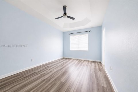 Touwnhouse à vendre à Miami, Floride: 3 chambres, 161 m2 № 2186163 - photo 18