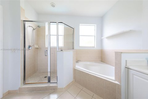 Touwnhouse à vendre à Miami, Floride: 3 chambres, 161 m2 № 2186163 - photo 13