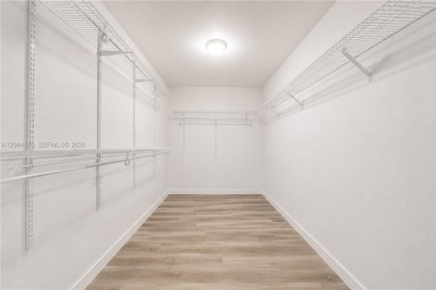 Touwnhouse à vendre à Miami, Floride: 3 chambres, 161 m2 № 2186163 - photo 16
