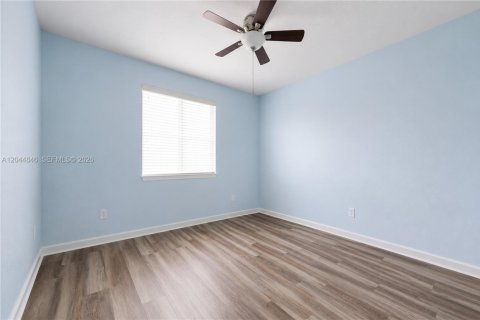 Touwnhouse à vendre à Miami, Floride: 3 chambres, 161 m2 № 2186163 - photo 17