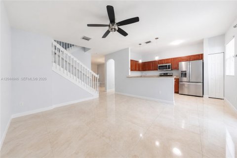 Touwnhouse à vendre à Miami, Floride: 3 chambres, 161 m2 № 2186163 - photo 8