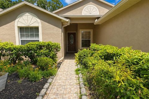 Villa ou maison à Oviedo, Floride 3 chambres, 141.12 m2 № 2096780