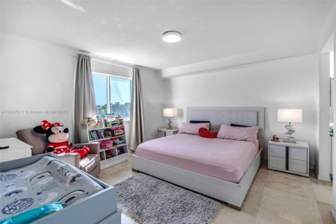 Купить кондоминиум в Майами, Флорида 2 спальни, 82.78м2, № 2053571 - фото 9