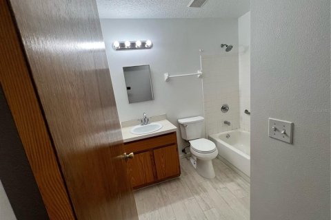 Villa ou maison à vendre à Mascotte, Floride: 3 chambres, 110 m2 № 2415479 - photo 13