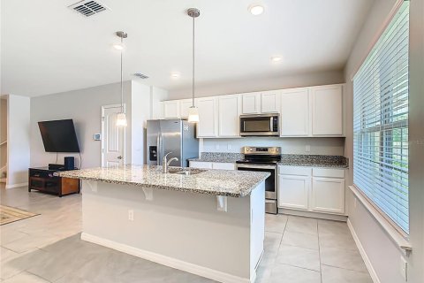 Townhouse in Winter Garden, Florida 3 bedrooms, 145.58 sq.m. № 2196245 - photo 10