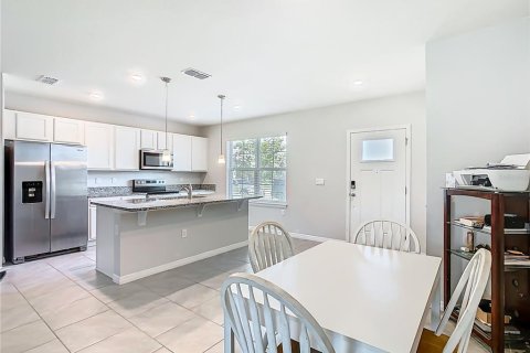 Townhouse in Winter Garden, Florida 3 bedrooms, 145.58 sq.m. № 2196245 - photo 6