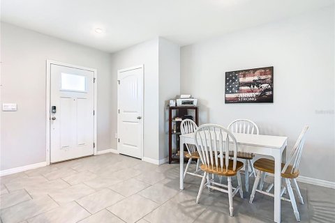 Townhouse in Winter Garden, Florida 3 bedrooms, 145.58 sq.m. № 2196245 - photo 5