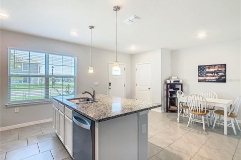 Townhouse in Winter Garden, Florida 3 bedrooms, 145.58 sq.m. № 2196245 - photo 8
