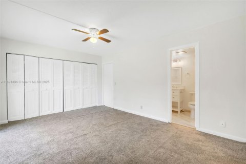 Condo in Boca Raton, Florida, 1 bedroom  № 1944145 - photo 11