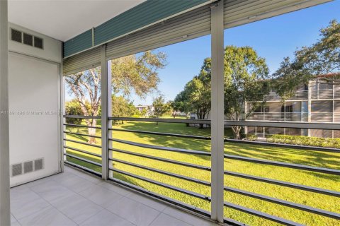 Condo in Boca Raton, Florida, 1 bedroom  № 1944145 - photo 14