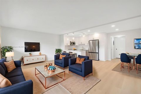 Condo in Boca Raton, Florida, 1 bedroom  № 1944145 - photo 6
