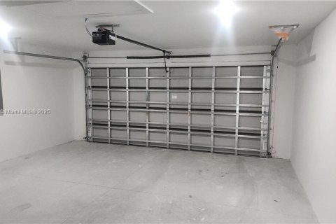 Купить виллу или дом в Лихай-Эйкерс, Флорида 4 спальни, № 1968837 - фото 16