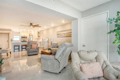 Copropriété à vendre à Sarasota, Floride: 1 chambre, 87.89 m2 № 1424337 - photo 13