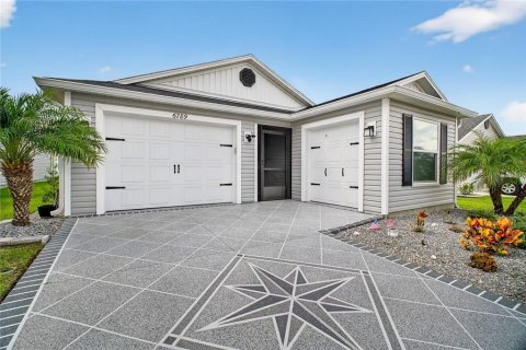 House in The Villages, Florida 3 bedrooms, 133.78 sq.m. № 1899587 - photo 2