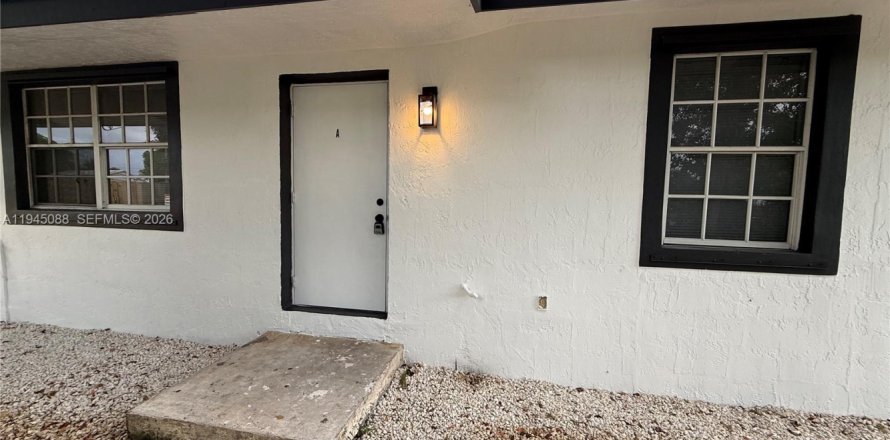 Villa ou maison à Hallandale Beach, Floride 3 chambres, 215.63 m2 № 2001271