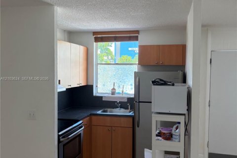 Copropriété à louer à North Bay Village, Floride: 1 chambre, 57.6 m2 № 2415630 - photo 23