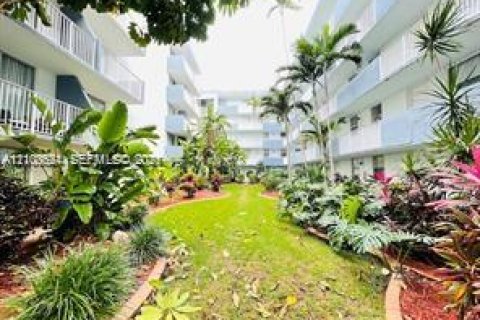 Copropriété à louer à North Bay Village, Floride: 1 chambre, 57.6 m2 № 2415630 - photo 12