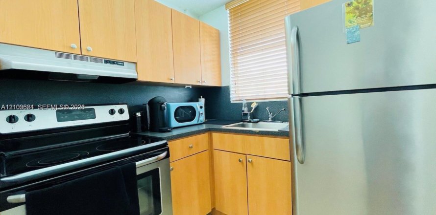 Condo à North Bay Village, Floride, 1 chambre  № 2415630