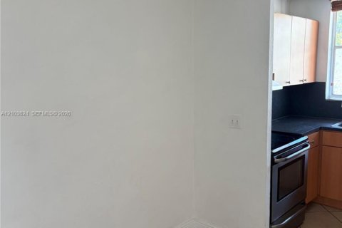 Copropriété à louer à North Bay Village, Floride: 1 chambre, 57.6 m2 № 2415630 - photo 24