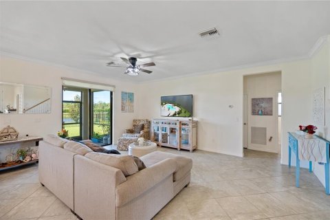 House in Lakewood Ranch, Florida 4 bedrooms, 236.53 sq.m. № 1326709 - photo 16