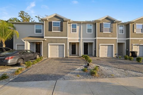 Adosado en alquiler en Newberry, Florida, 3 dormitorios, 157 m2 № 1688157 - foto 1