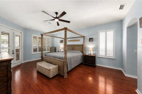 Casa en venta en Tampa, Florida, 4 dormitorios, 257.9 m2 № 2120657 - foto 9