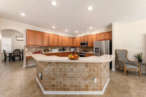 Casa en venta en Tampa, Florida, 4 dormitorios, 257.9 m2 № 2120657 - foto 4