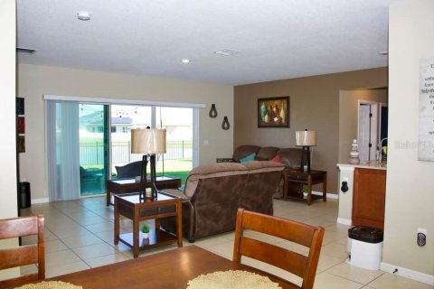 Villa ou maison à vendre à Kissimmee, Floride: 3 chambres, 140.65 m2 № 2302733 - photo 4