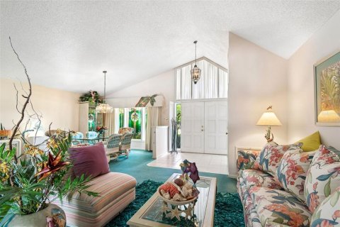House in Palm Harbor, Florida 4 bedrooms, 263.29 sq.m. № 2280551 - photo 7