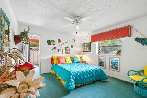 House in Palm Harbor, Florida 4 bedrooms, 263.29 sq.m. № 2280551 - photo 22